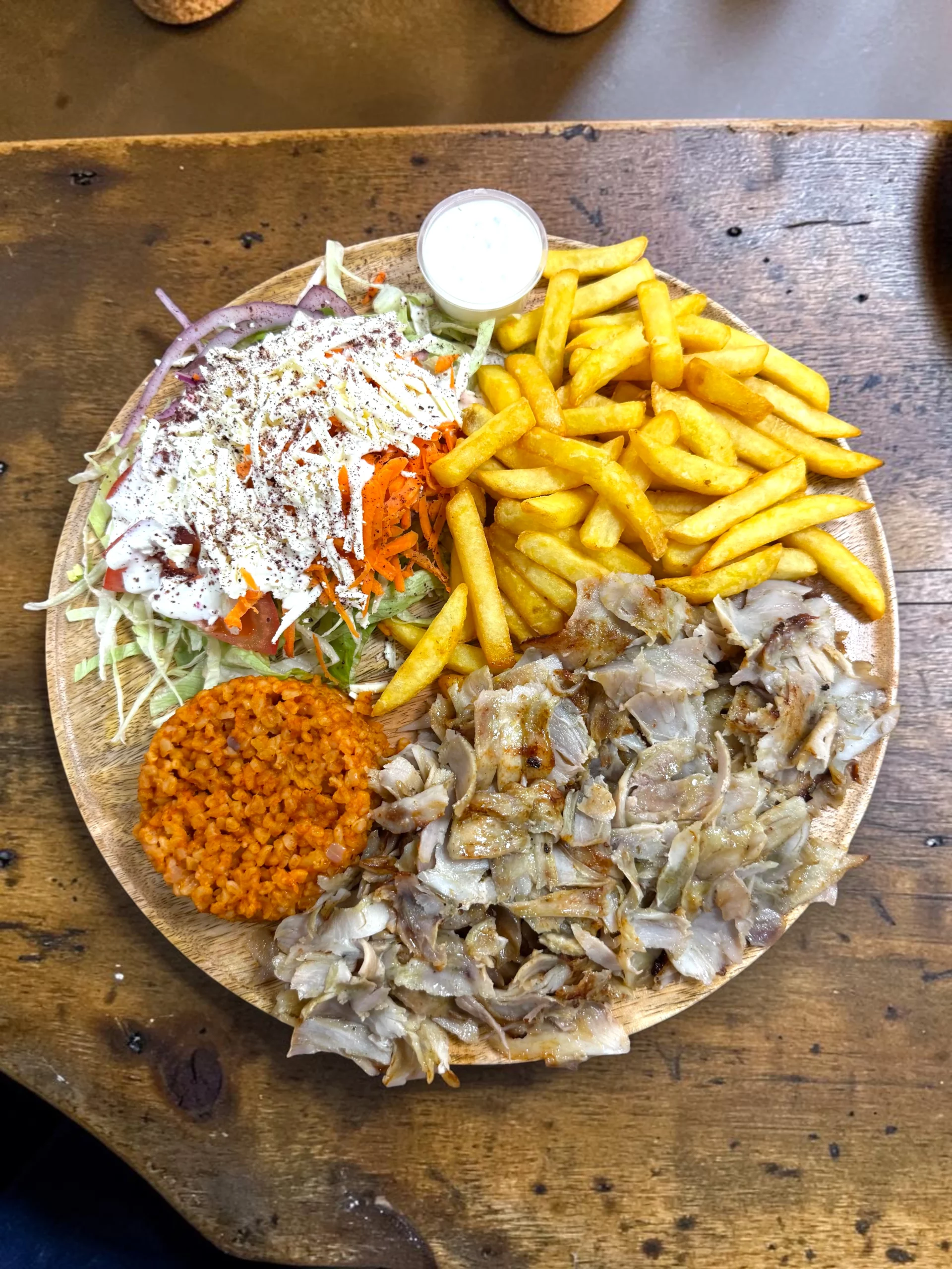 Assiette kebab Istanbul Kebab Houdain - blé crudités frites viande kebab