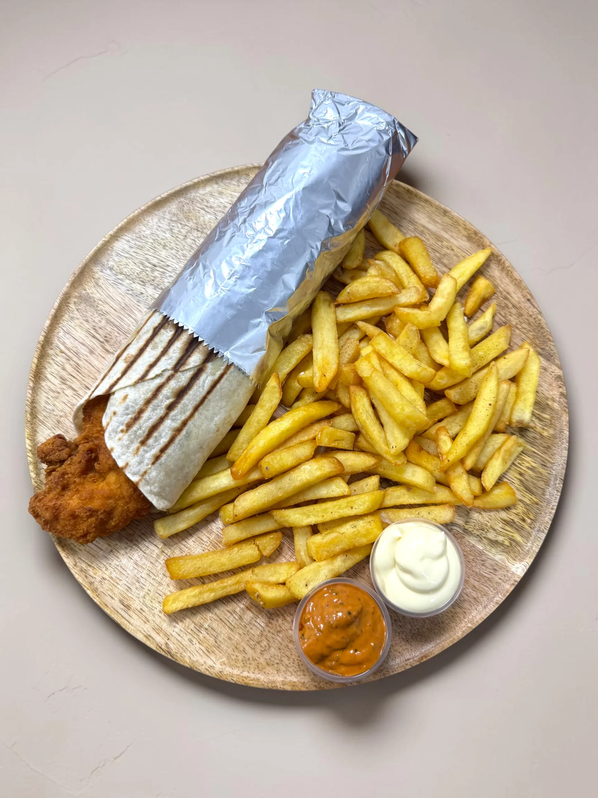 Galette tenders Istanbul Kebab Houdain - galette tenders crudités sauce