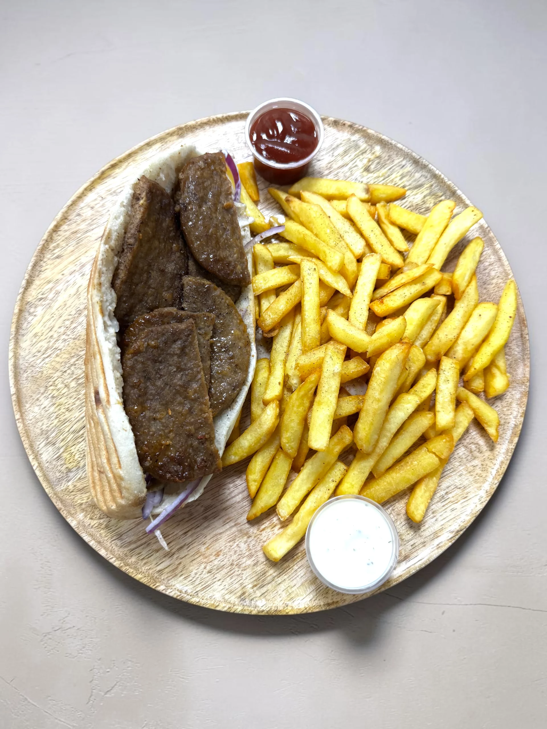 Kebab kefta Istanbul Kebab Houdain - galette kefta crudités sauce